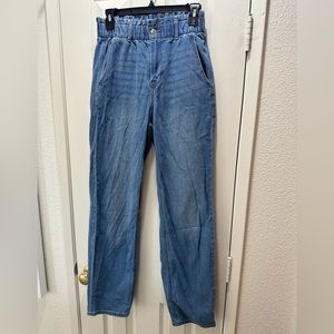 American Eagle ‘Real Good’ Cinched Waist Highest Rise Baggy Mom Jeans Size 4